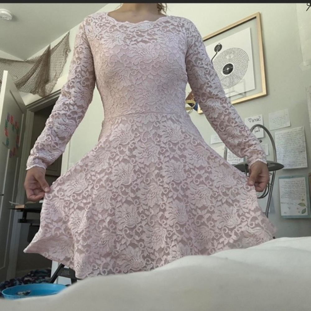 Elegant Pink Lace Dress